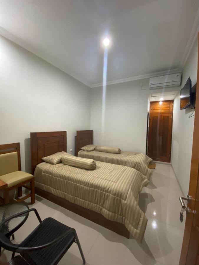 Hotel Kaliu Pacitan Kültér fotó