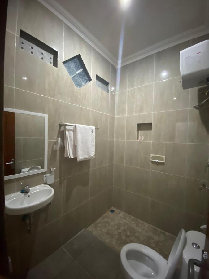 Hotel Kaliu Pacitan Kültér fotó